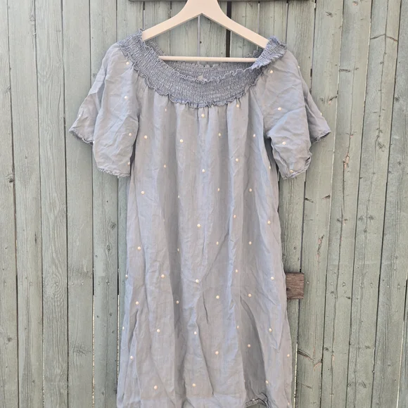 Neiman Marcus Off-Shoulder Dress with Pearl Details – Size 8 - Picture 1 of 2